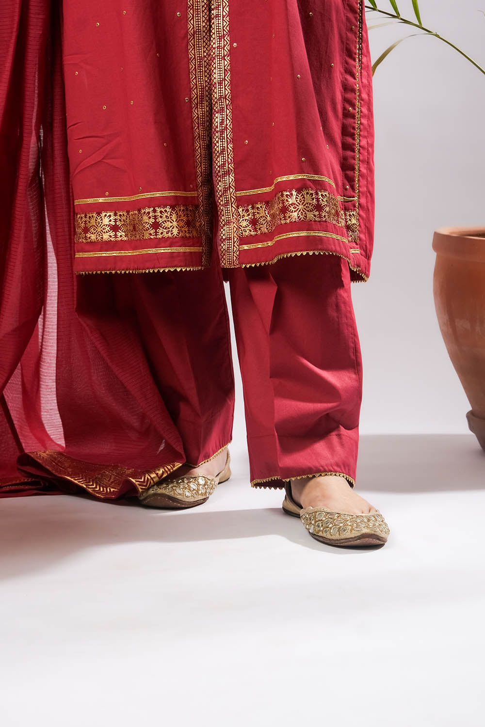 Women Eid Dress | Maroon & Gold | Casual Plus 3 Piece Suit | Cotton Fo SENORITA Women Eid Dress | Maroon & Gold | Casual Plus 3 Piece Suit | Cotton Fo SENORITA